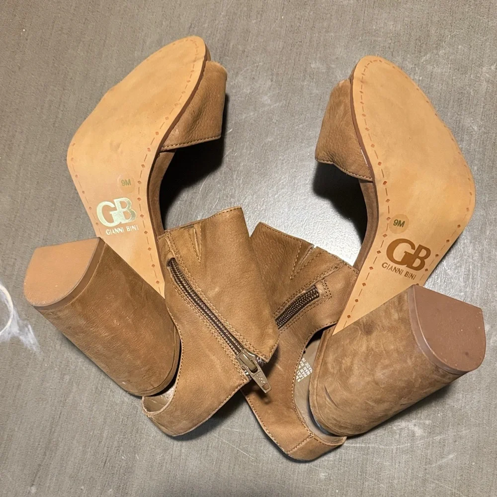 Gianni Bini Brown Open-Toe Slingback Leather Heels - Picture 4 of 5